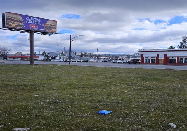 image of 2623 & 2629 E Sprague Ave, Spokane, WA 99202 | MLS# 202524040