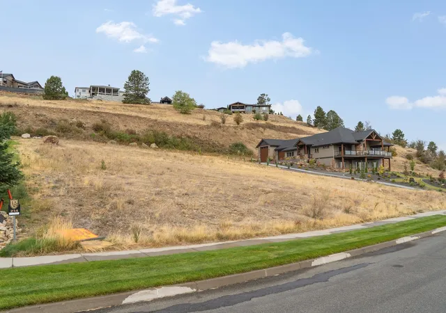 Homes for sale in Liberty Lake, WA | 250 N Holiday Hills Dr, Liberty Lake, WA 99019 | MLS# 202524509