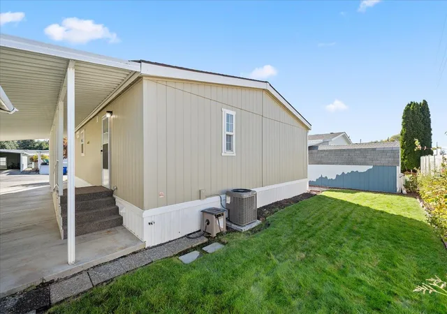 Photo 3 of Manufactured home for sale at 17001 E Meadowbrook Ln, Spokane Valley, WA 99016 | MLS# 202525379 | Listing updated on 2026-10-08