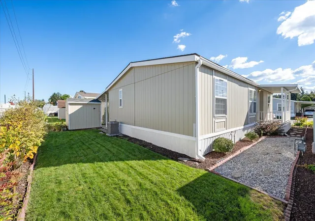 Photo 4 of Manufactured home for sale at 17001 E Meadowbrook Ln, Spokane Valley, WA 99016 | MLS# 202525379 | Listing updated on 2026-10-08