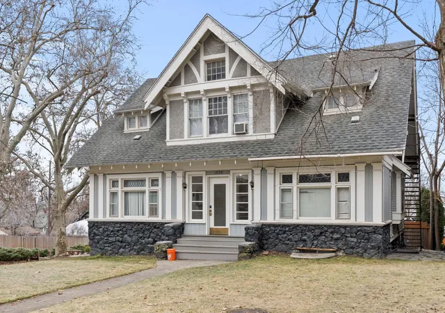 3rd image of 1828 W 9Th Ave, Spokane, WA 99204 | MLS# 202526165