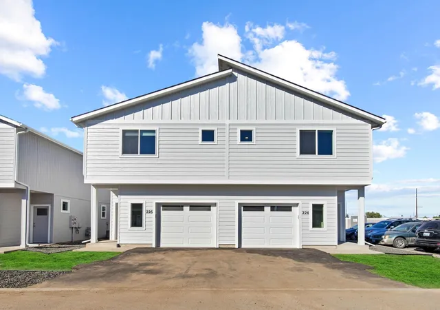 1st image of 308 S Woodlawn Ln, Spokane, WA 99216 | MLS# 202527042