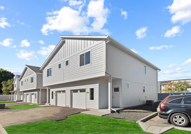 2nd image of 308 S Woodlawn Ln, Spokane, WA 99216 | MLS# 202527042