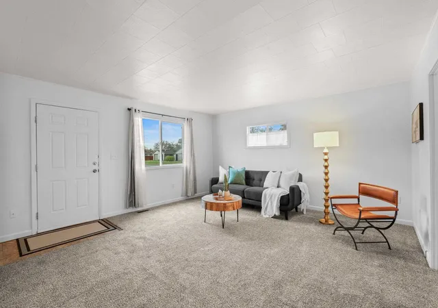 5th image of 420 E Sanson Ave, Spokane, WA 99207 | MLS# 202527141