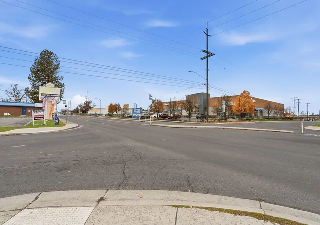 7th image of 6216 6228 N Lidgerwood St, Spokane, WA 99208 | MLS# 202527252