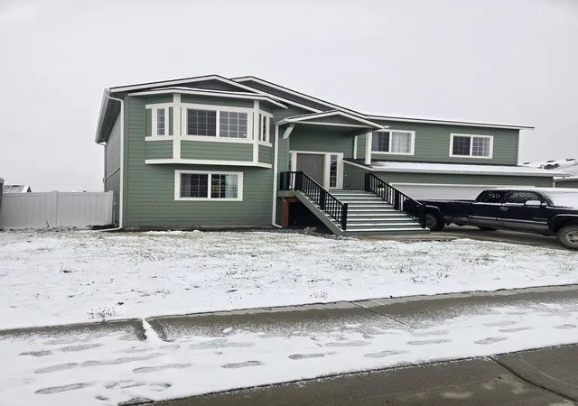 Single family home for sale at 1522 E Marilyn Cir, Deer Park, WA 99006 | MLS# 202527656
