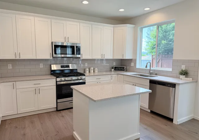 2nd image of 9519 E Michielli Ln, Spokane, WA 99206 | MLS# 202610045