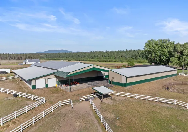 Homes for sale in Chattaroy, WA | 24415 N Crescent Rd, Chattaroy, WA 99003 | MLS# 202610335
