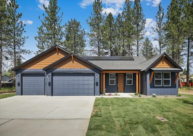 1st image of 11119 E 27th Ave, Spokane Valley, WA 99206 | MLS# 202610382