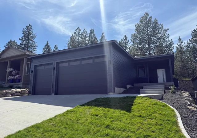 1st image of 4420 S Willow Ln, Spokane, WA 99206 | MLS# 202610997