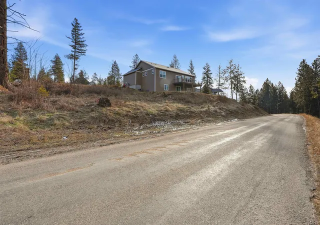Homes for sale in Loon Lake, WA | 40004 Loon Lake Ct, Loon Lake, WA 99148 | MLS# 202611635