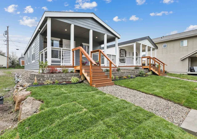 Homes for sale in Newport, WA | 617/621 S State Ave, Newport, WA 99156 | MLS# 202612038