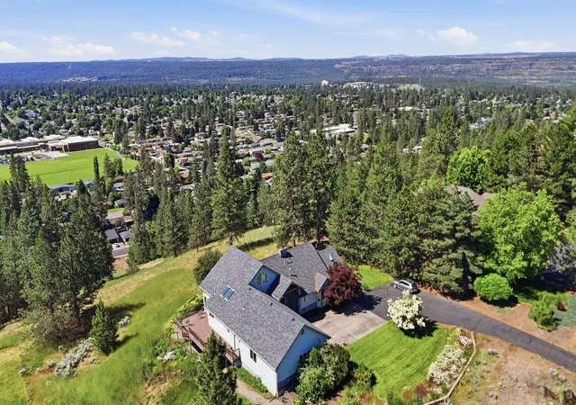 Photo 3 of Single family home for sale at 7335 N Five Mile Rd, Spokane, WA 99208 | MLS# 202612101 | Listing updated on 2026-08-23