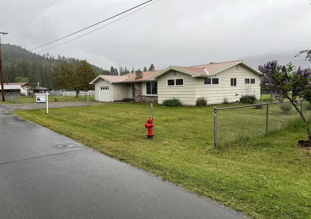 2nd image of 105 S 7th Ave, Ione, WA 99139 | MLS# 202612124