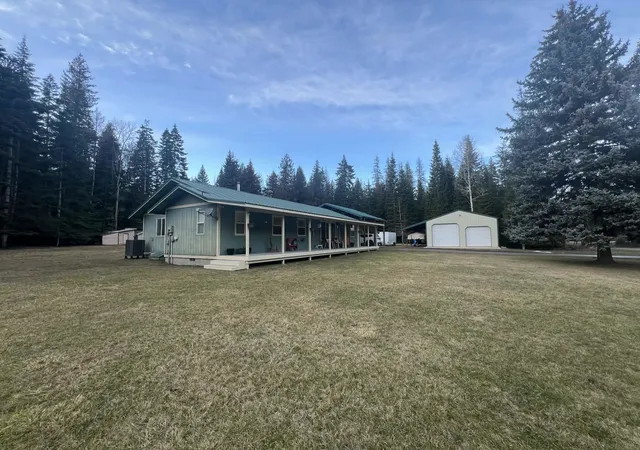 Homes for sale in Cusick, WA | 151 Park Ln, Cusick, WA 99119 | MLS# 202612212