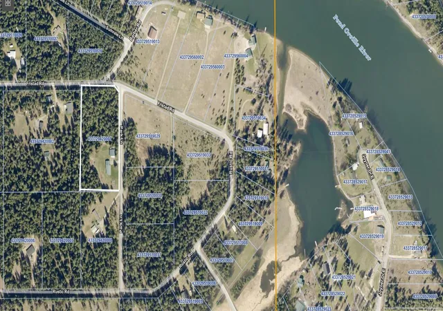 36th image of 151 Park Ln, Cusick, WA 99119 | MLS# 202612212