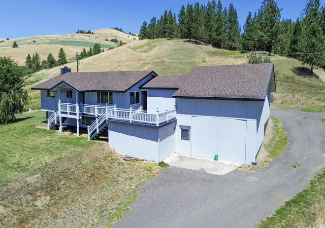 Photo 3 of Single family home for sale at 598 N 395 Highway, Kettle Falls, WA 99141 | MLS# 202612309 | Listing updated on 2026-09-21
