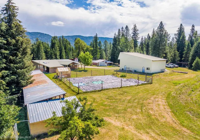 2nd image of 263 Fourspots Rd, Cusick, WA 99119 | MLS# 202612317