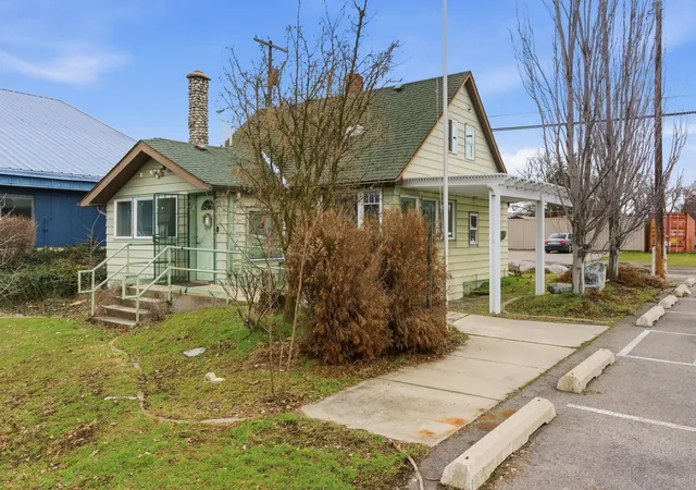 Photo 3 of Single family home for sale at 11928 E Sprague Ave, Spokane Valley, WA 99206 | MLS# 202612434 | Listing updated on 2026-09-18