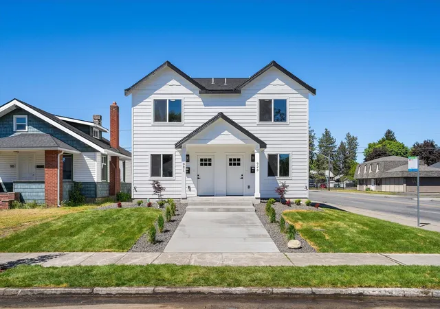 Homes for sale in Spokane, WA | 923 E Everett Ave, Spokane, WA 99207 | MLS# 202612471