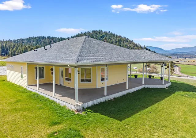 Homes for sale in Valley, WA | 2801 G S 395 Hwy, Valley, WA 99181 | MLS# 202612504