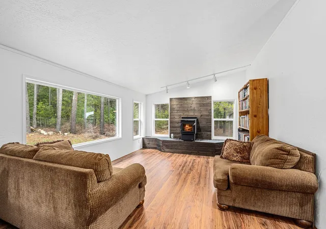 Homes for sale in Newport, WA | 11651 Deer Valley Rd, Newport, WA 99156 | MLS# 202612660