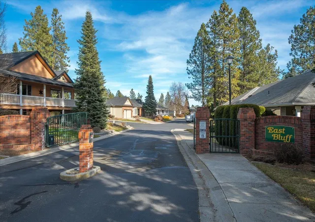 Photo 3 of Sale Pending at 7010 N East Blf Ct, Spokane, WA 99218 | MLS# 202612718 | Listing updated on 2026-08-22