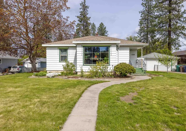 3rd image of 3006 W Monticello Pl, Spokane, WA 99205 | MLS# 202612739