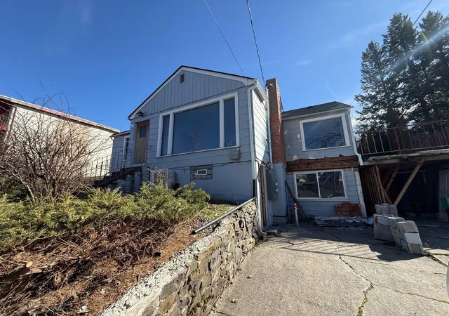 Photo 1 of Single family home for sale at 1275 Ne Valley Rd, Pullman, WA 99163 | MLS# 202612973 | Listing updated on 2026-09-28