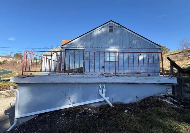 Photo 3 of Multi family home for sale at 1275 Ne Valley Rd, Pullman, WA 99163 | MLS# 202612974 | Listing updated on 2026-10-22