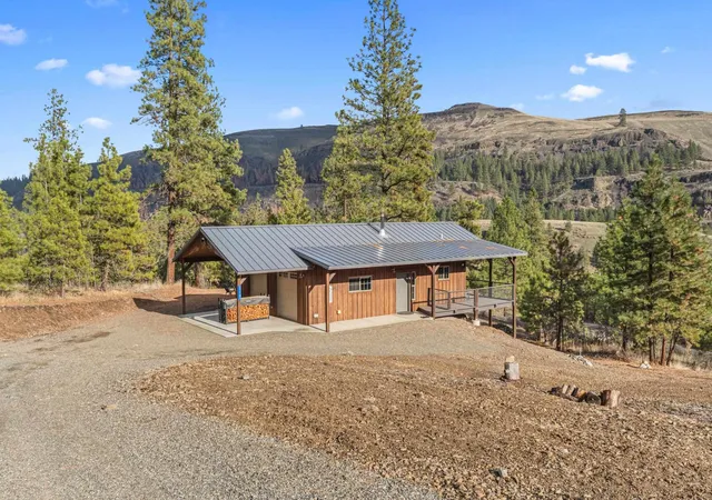 1st image of 31741 E Ringneck Ln, Davenport, WA 99112 | MLS# 202613015