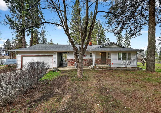 Homes for sale in Spokane, WA | 4301 E 16th Ave, Spokane, WA 99223 | MLS# 202613450