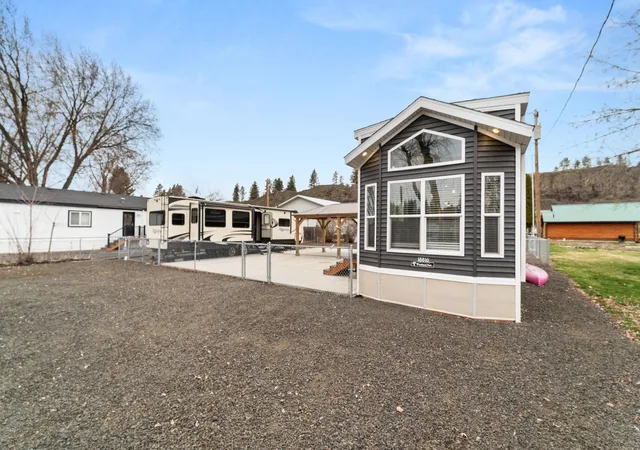 2nd image of 18816 W Pommier Rd, Cheney, WA 99004 | MLS# 202613511