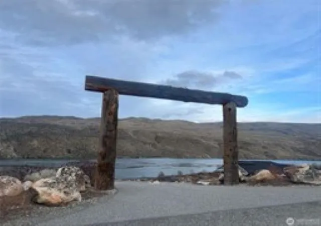 1st image of Boulder Gulch Loop Loop, Pateros, WA 98846 | MLS# 202613542