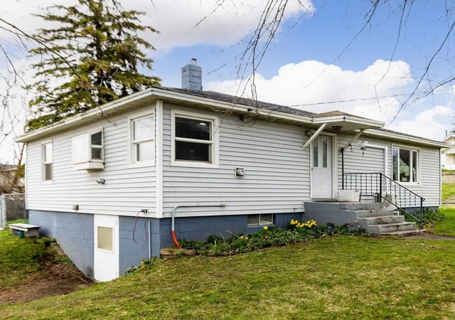Homes for sale in Lacrosse, WA | 102 N Star Ave, Lacrosse, WA 99143 | MLS# 202613701