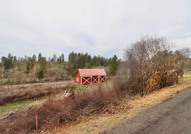 Homes for sale in Rockford, WA | 429 Ne Stringham Rd, Rockford, WA 99030 | MLS# 202613884