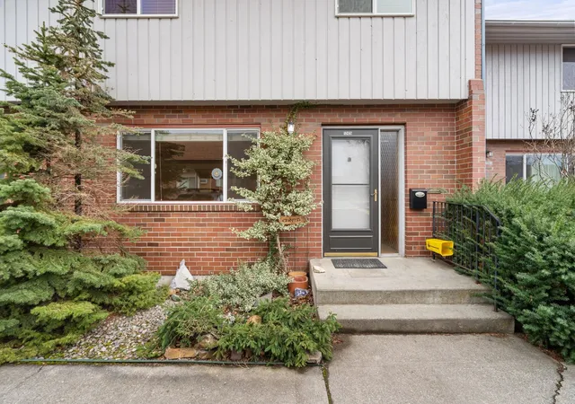 1st image of 12425 E Olive Ave, Spokane Valley, WA 99216 | MLS# 202613903