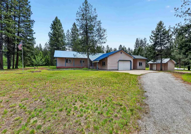 2nd image of 245 Jade Dr, Newport, WA 99156 | MLS# 202613931