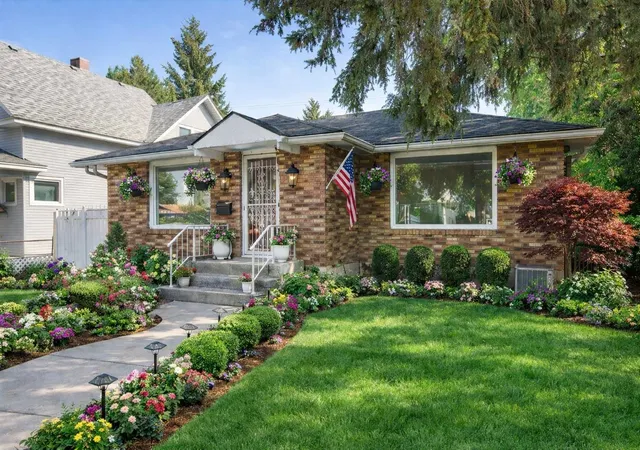 Photo 2 of Multi family home for sale at 942 E Baldwin Ave, Spokane, WA 99207 | MLS# 202613959 | Listing updated on 2026-09-21