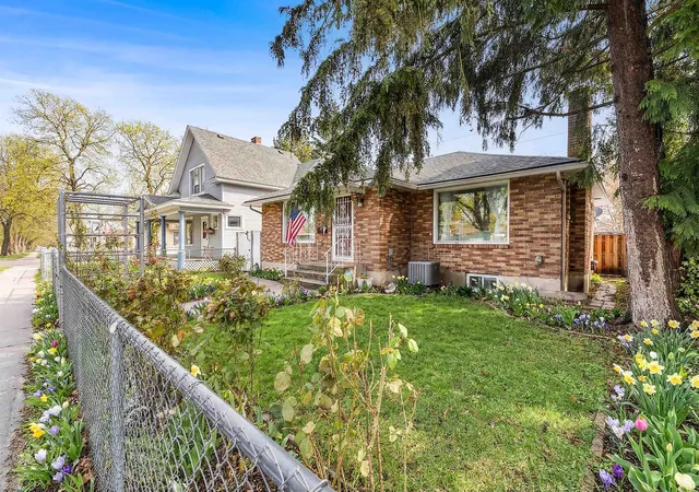 Photo 3 of Multi family home for sale at 942 E Baldwin Ave, Spokane, WA 99207 | MLS# 202613959 | Listing updated on 2026-09-21