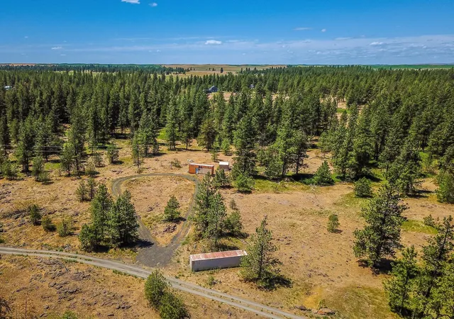 2nd image of 27816 W Drumheller Rd, Cheney, WA 99004 | MLS# 202613960