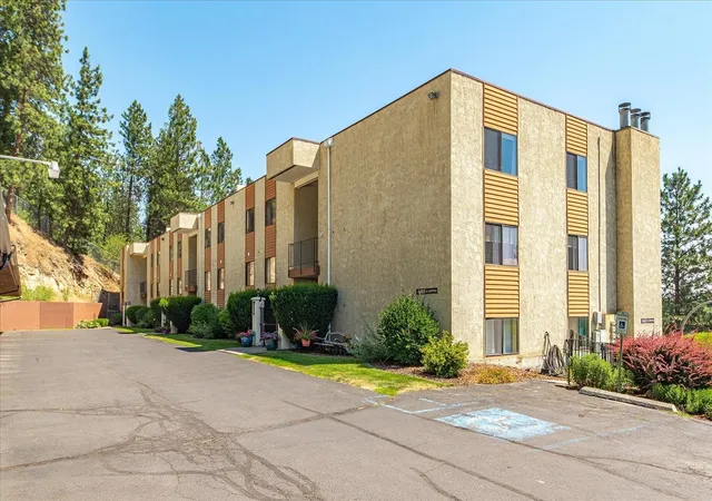 Homes for sale in Spokane, WA | 6625 N Austin Rd, Spokane, WA 99208 | MLS# 202613983