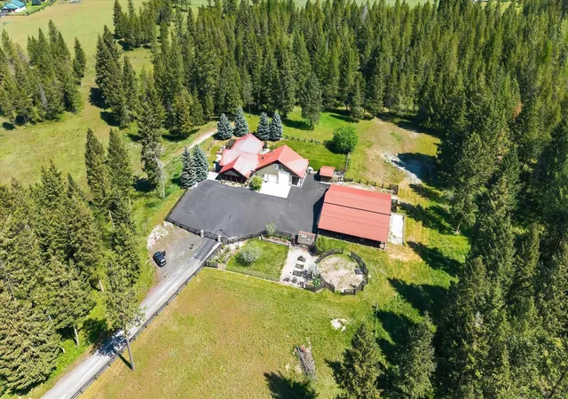 3rd image of 3661 E Jump Off Rd, Valley, WA 99181 | MLS# 202614002