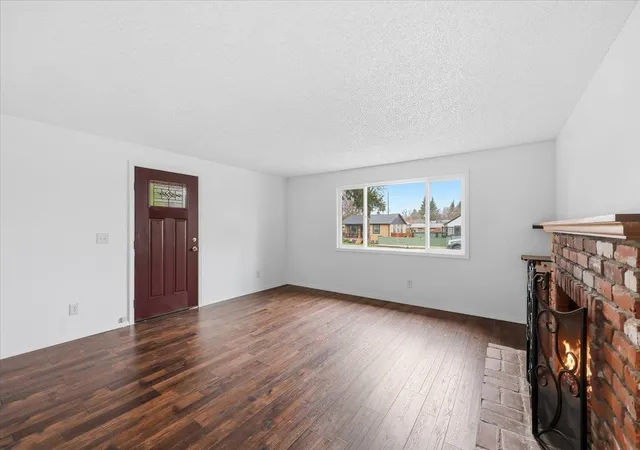 Homes for sale in Spokane, WA | 5616 N Lincoln St, Spokane, WA 99205 | MLS# 202614085