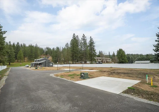 Photo 3 of Sale Pending at 4xxx E Darrell Ln, Veradale, WA 99037 | MLS# 202614096 | Listing updated on 2026-05-07