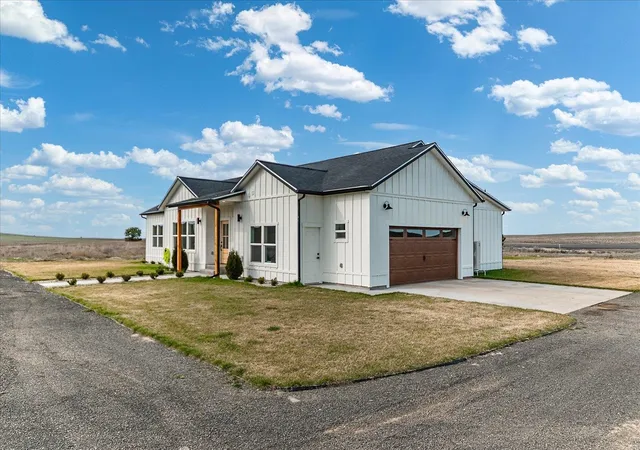 Homes for sale in Davenport, WA | 25741 Westfield Ln, Davenport, WA 99122 | MLS# 202614156