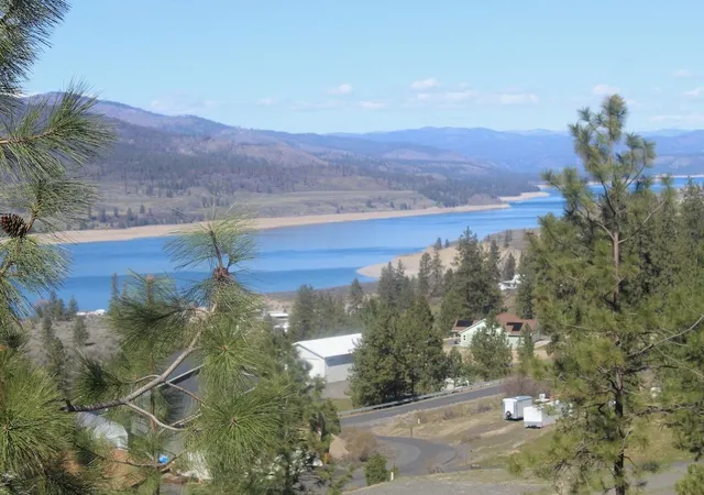 Homes for sale in Seven Bays, WA | 39555 N Peach Orchard Wy, Seven Bays, WA 99122 | MLS# 202614361