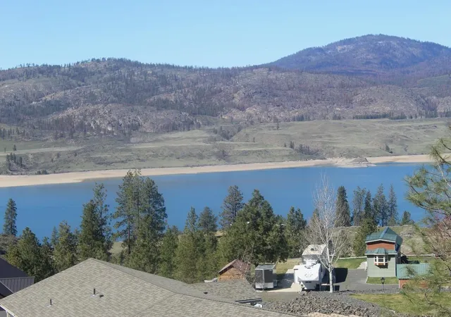 Homes for sale in Seven Bays, WA | 39555 N Peach Orchard Wy, Seven Bays, WA 99122 | MLS# 202614361