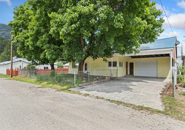 1st image of 103 Selkirk St, Metaline, WA 99152 | MLS# 202614379
