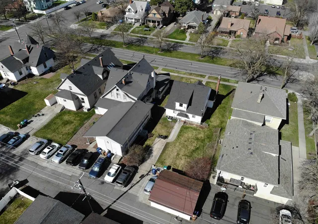 4th image of 418 E Mission Ave, Spokane, WA 99202 | MLS# 202614399